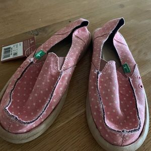 Sanuk Pink Polka Dot 6
